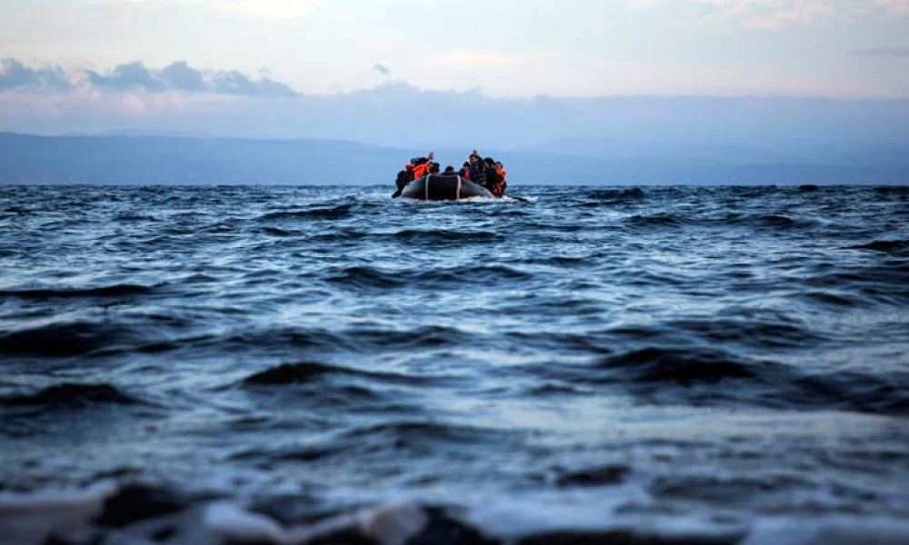 Μετανάστες που διασώθηκαν από πλοίο ΜΚΟ έπεσαν στη θάλασσα για να φτάσουν κολυμπώντας στη Σικελία